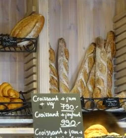 á table! - Böszörményi út