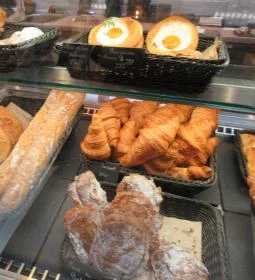 á table! - Corvin Plaza