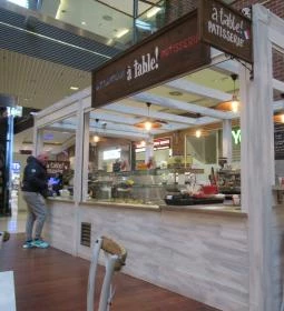 á table! - Corvin Plaza