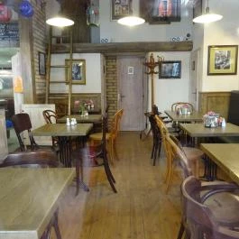 á table! - Madách tér Budapest - Belső