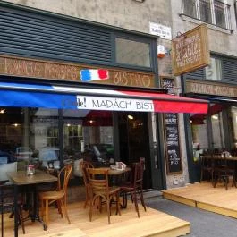 á table! - Madách tér Budapest - Külső kép