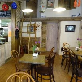 á table! - Madách tér Budapest - Belső