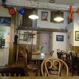 á table! - Madách tér Budapest - Belső