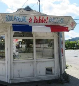 á table! - Márton Áron tér