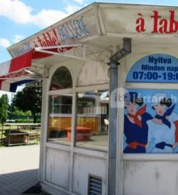 á table! - Márton Áron tér