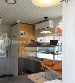 á table! - Márton Áron tér