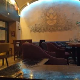 Tacet Brewery Taproom Budapest - Étel/ital