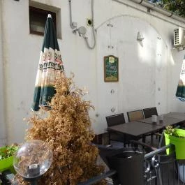 Take a Break Coffee, Budapest - Külső kép