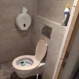 Talicskás Bajor-Cseh Sörkereskedés & Söröző Budapest - Mosdó