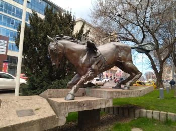 Táltos-szobor Budapest