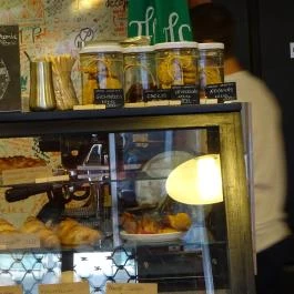 Tamp & Pull Espresso & Brew Bar Budapest - Belső