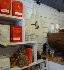 Tamp & Pull Espresso & Brew Bar