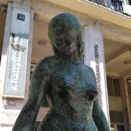 Táncosnő-szobor Budapest - Egyéb