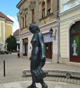 196. legjobb látnivaló: Táncosnő szobor