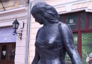 Táncosnő szobor Székesfehérvár