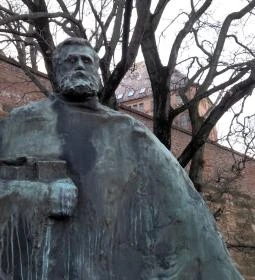 Táncsics Mihály szobor