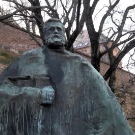 Táncsics Mihály szobor Budapest - Egyéb