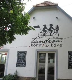 Tandem Könyv & Kávé