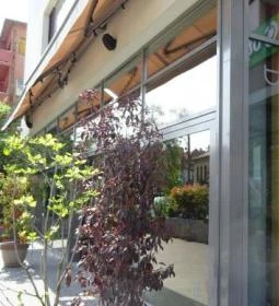 Tanti - Hegyvidék Bevásárlóközpont