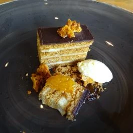 Tanti - Hegyvidék Bevásárlóközpont Budapest - Belső