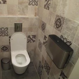 Tapagria, Budapest - Egyéb