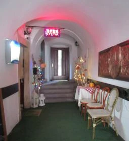 Tárnok Eszpresszó, Café & Bier Bar