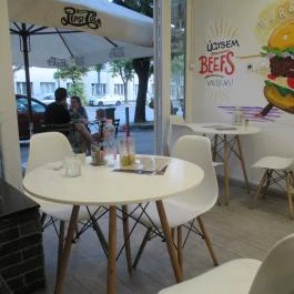 Tasty Pizzéria & Étterem Budapest - Belső