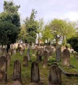 259. legjobb látnivaló: Tatai izraelita temető