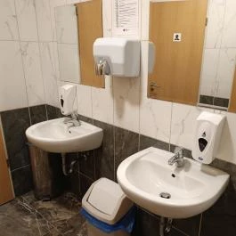 Tavirózsa Étterem, Gyöngyös - Mosdó