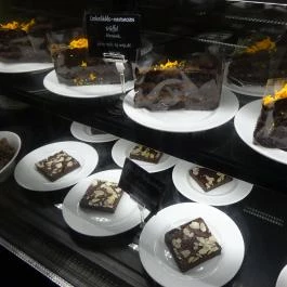 Teátrum Café & Bistro Budapest - Étel/ital