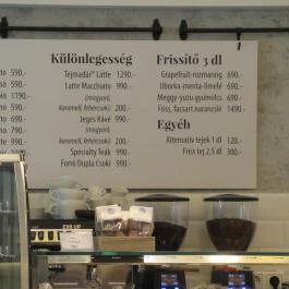 Tejmadár - Westend Budapest - Egyéb