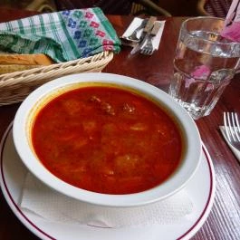 Tepertő Magyaros Étterem Budapest - Étel/ital