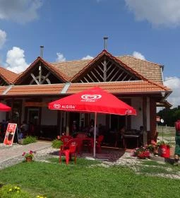 Tepsifüles Étterem