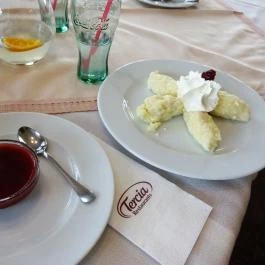 Tercia Kópháza, Kópháza - Étel/ital