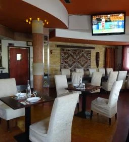 Terra Incognita Étterem & Kávéház