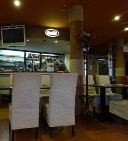 Terra Incognita Étterem & Kávéház