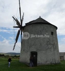 Tési Szélmalmok és Kovácsműhely