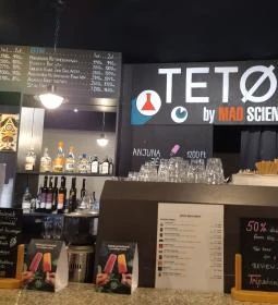 Tető by Mad Scientist