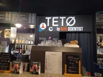 Tető by Mad Scientist Budapest