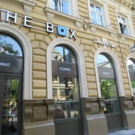 The Box Donut Budapest - Külső kép