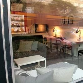 The Donut Library - Karinthy Frigyes út, Budapest - Belső