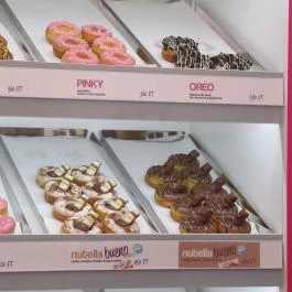 The Donut Library - Karinthy Frigyes út, Budapest - Belső