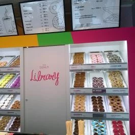 The Donut Library - Károly körút Budapest - Belső