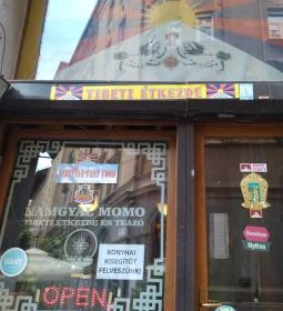 Namgyal Momo Tibeti Étkezde & Teázó