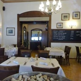 Tigris Étterem & Borbár, Budapest - Belső