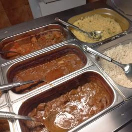 Tinu's Indiai Gyorsétterem Budapest - Étel/ital