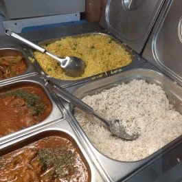 Tinu's Indiai Gyorsétterem Budapest - Étel/ital