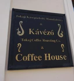 Tokaji Kávépörkölő Manufaktúra