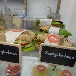 Tökmag Vegan Street Food Budapest - Étel/ital