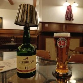 Tölgyfa Hordó Whiskey Pub, Budapest - Étel/ital